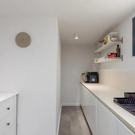 Accommodatie bij particulieren Luxurious With Sea Views Blue B2-103