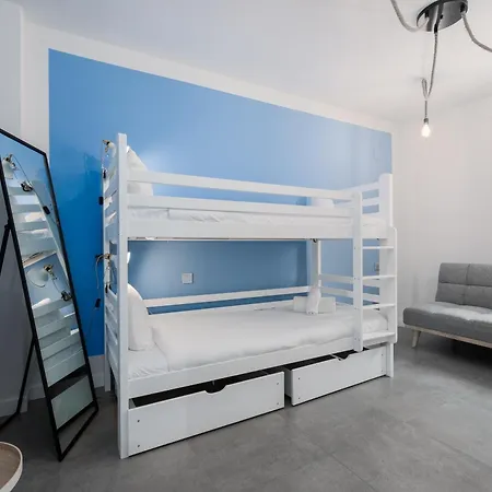 Luxurious With Sea Views Blue B2-103 Accommodatie bij particulieren