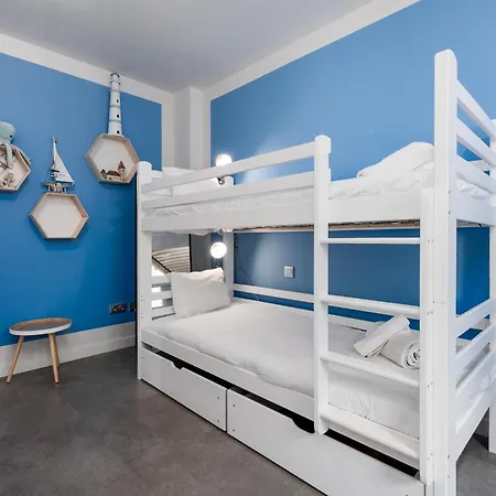 Luxurious With Sea Views Blue B2-103 Manilva